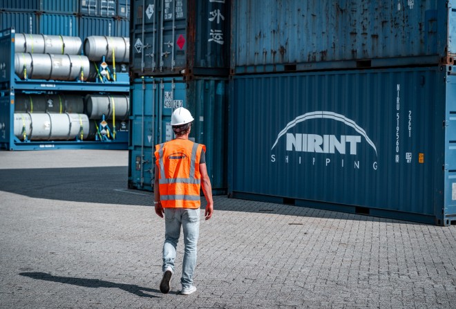 Containers + medewerker